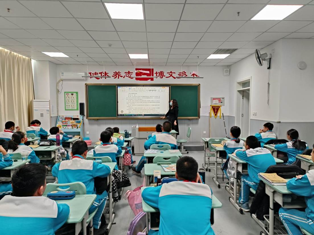 六年二班-全班学习照片