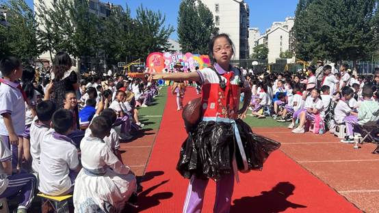 说明: af0bbf92f2f4658f8286e272b9a971e