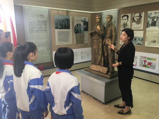 王兰庄小学少先队员重温誓词3.jpg